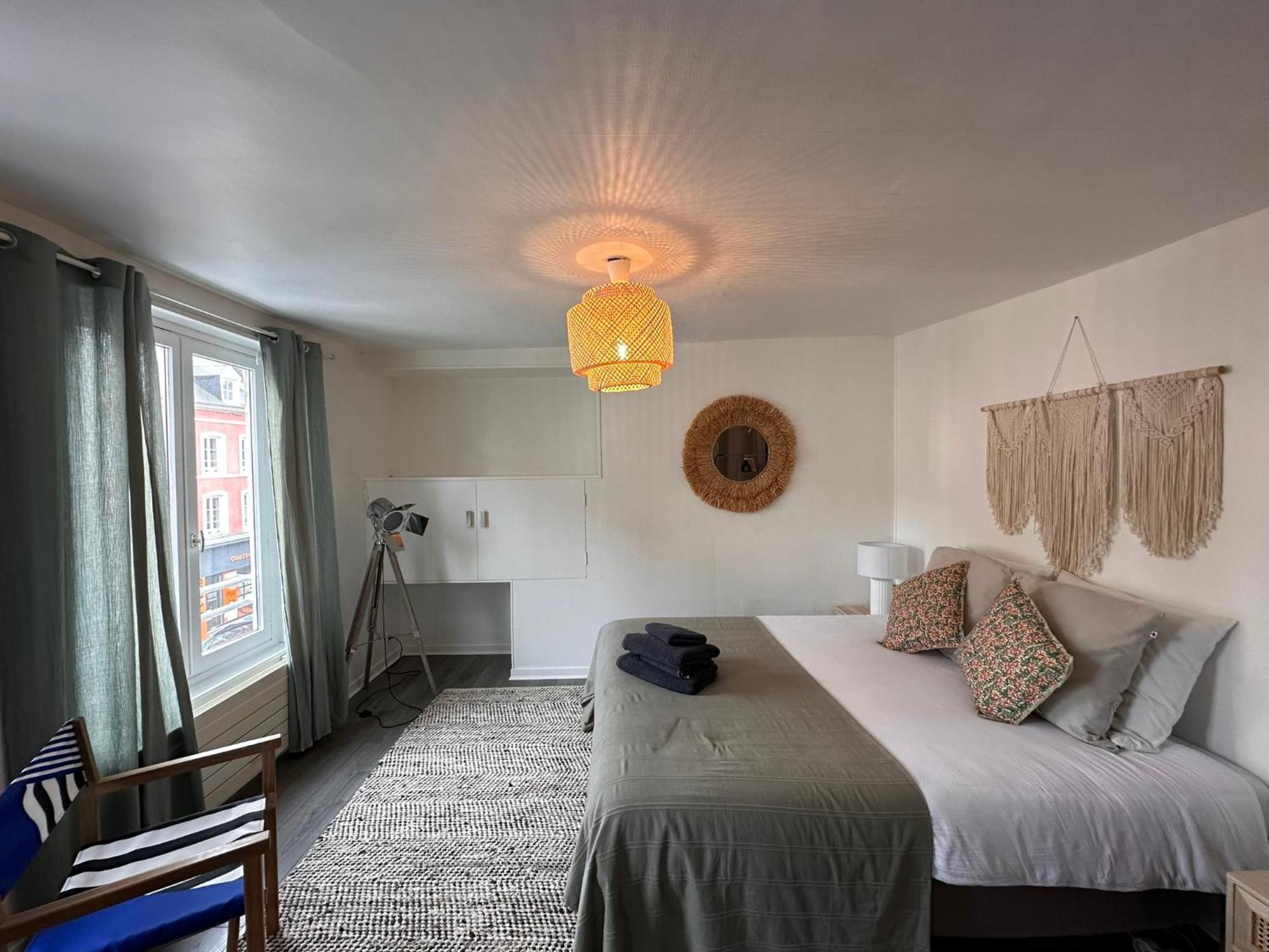 Large Apartment In City Center Honfleur Ngoại thất bức ảnh